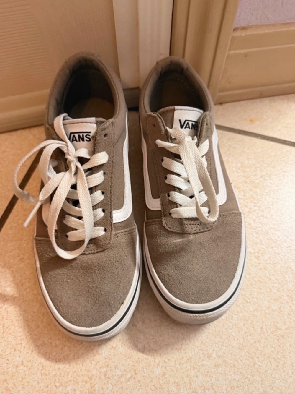 Vans Old Skool Taupe Suede Sneakers size 3